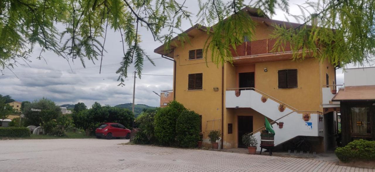 Azienda Agrituristica Piccolo Ranch San Pietro  Buitenkant foto